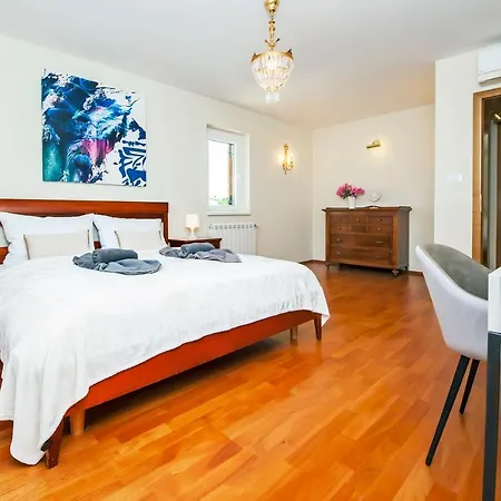 Francesco Apartment *