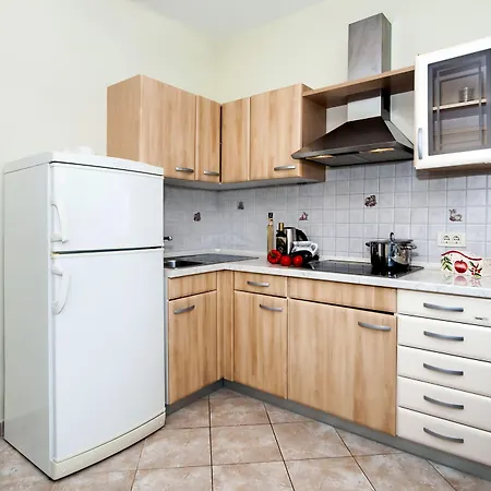 Francesco * Ρόβινι